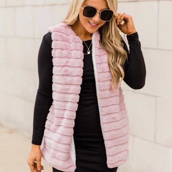 Pink Lily Faux Fur Vest - Color Pink Size Small - Picture 1 of 5